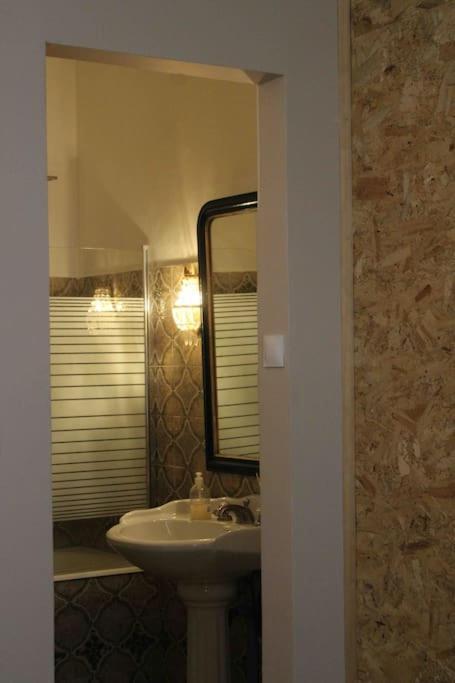 Spacieux Appartement 4 Couchages, Terrasse Privee 나르본 외부 사진